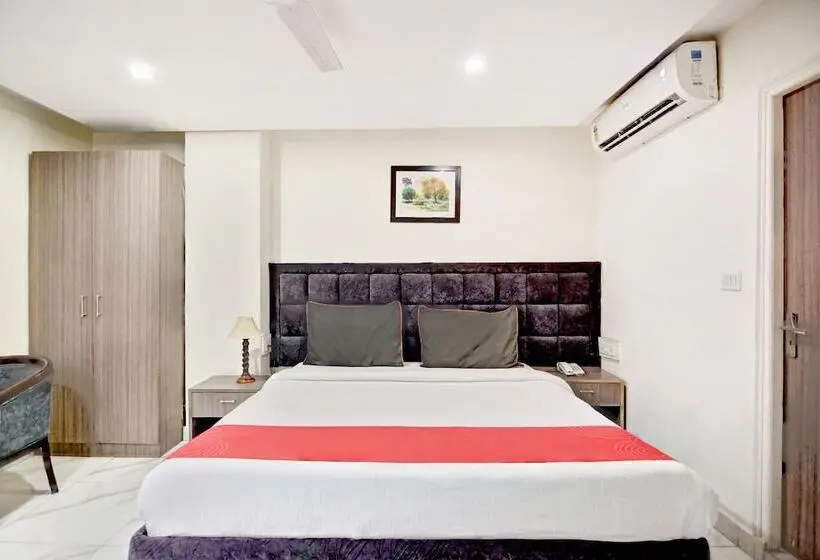 Standard-huone, Collection O 30079 Indira Nagar