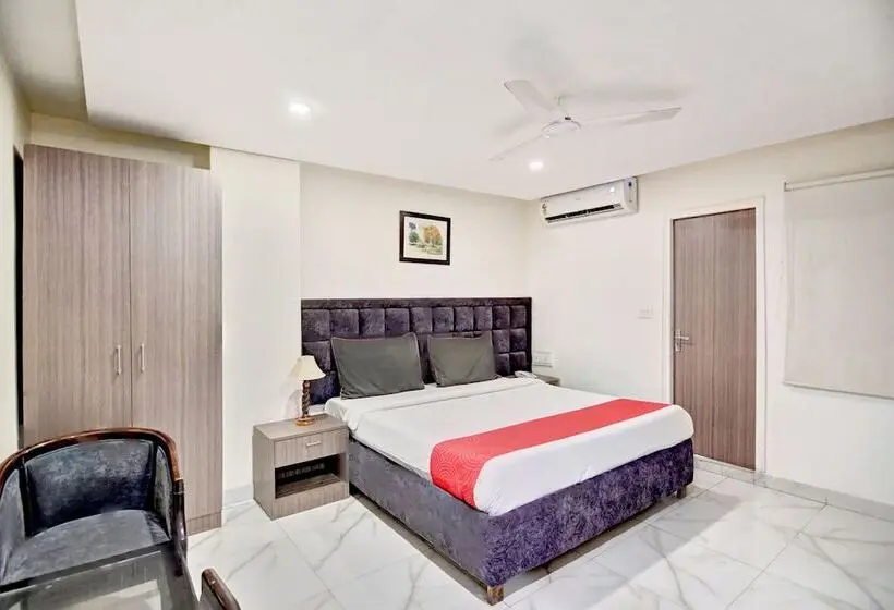 Standard-huone, Collection O 30079 Indira Nagar