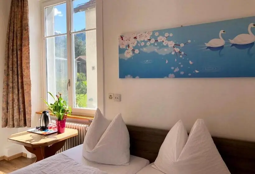 4 Bett Standardzimmer, Interlaken Marco Hostel