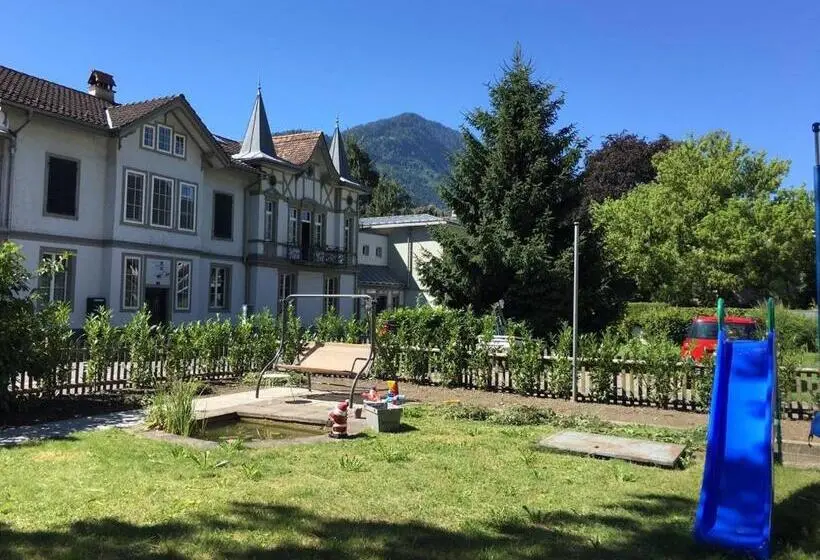 4 Bett Standardzimmer, Interlaken Marco Hostel