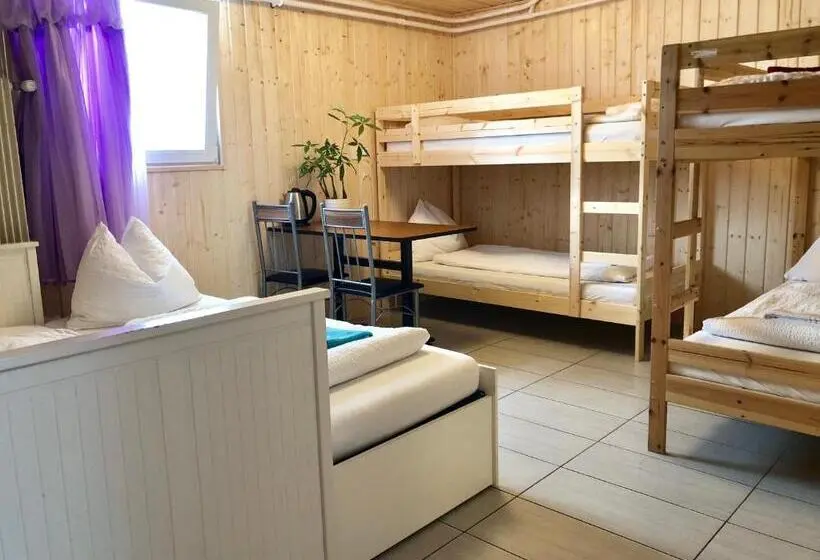 Standardzimmer Geteiltes Bad, Interlaken Marco Hostel