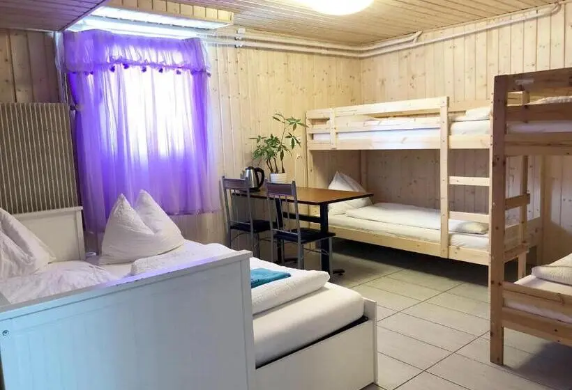 Standardzimmer Geteiltes Bad, Interlaken Marco Hostel
