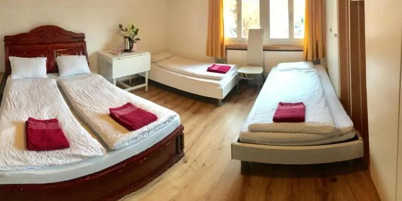 4-Bett-Standardzimmer Geteiltes Bad, Interlaken Marco Hostel