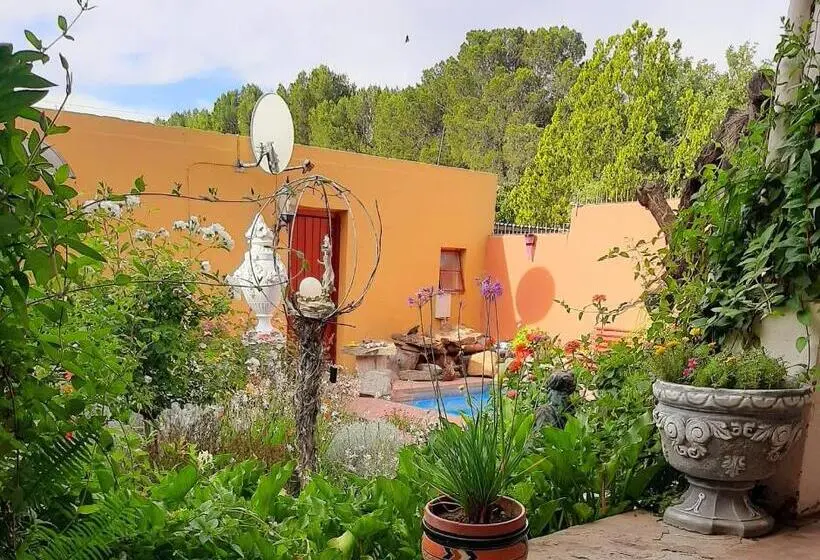スタンダードトリプルルーム, Cathy's Guest House