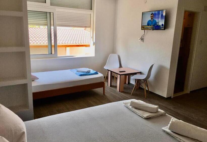 اتاق خانوادگی, Rooms M2