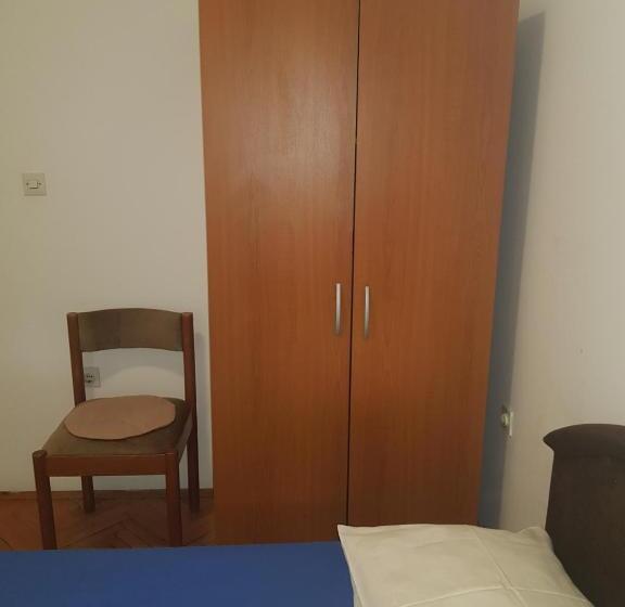 آپارتمان 1 خوابه, Sobe I Apartmani Marović