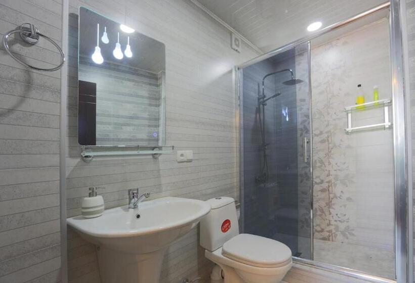 اتاق لوکس, Guest House Eka & Gio