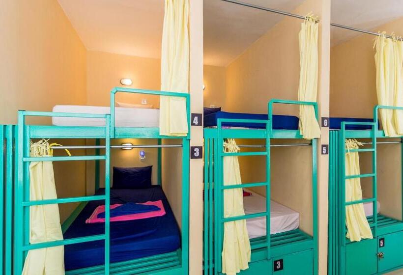 Familie Studio, Monkey Republic Kampot