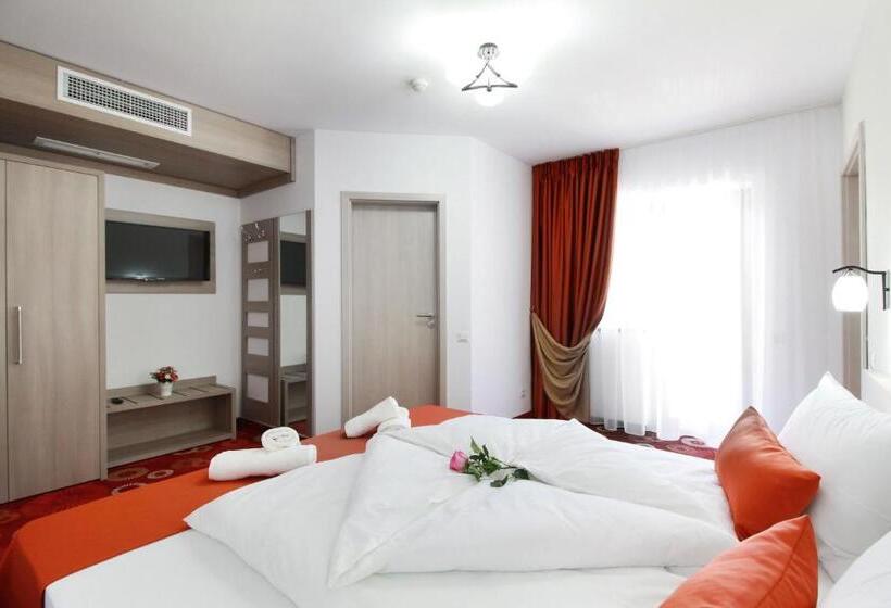 غرفة قياسية مزوَّدة بشُرفة, Amso Residence