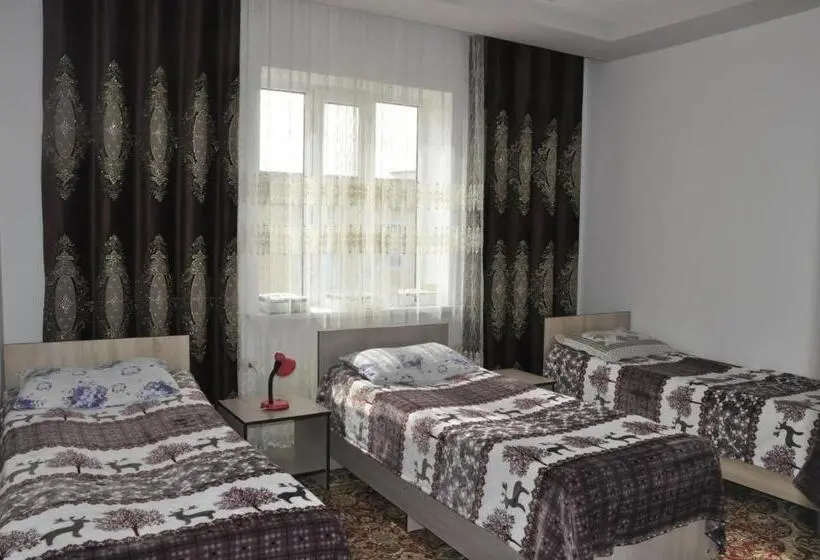 اتاق استاندارد سه نفره, Guest House Nur