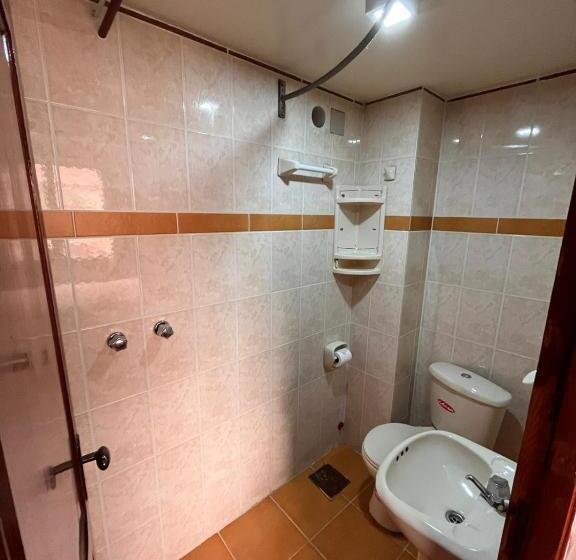 اتاق اکونومی, Hostal Iskanwaya
