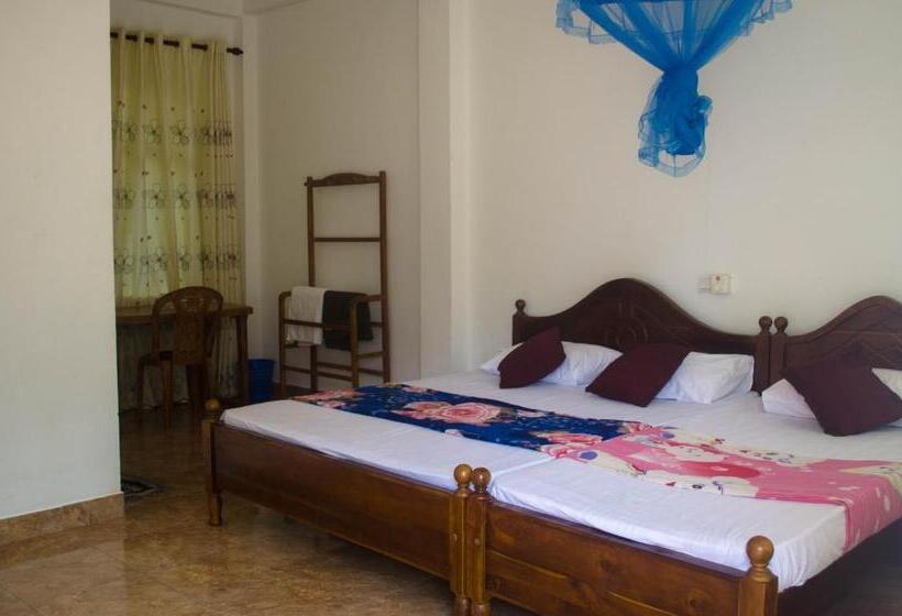 Quarto Triplo Economy, Sera Villa