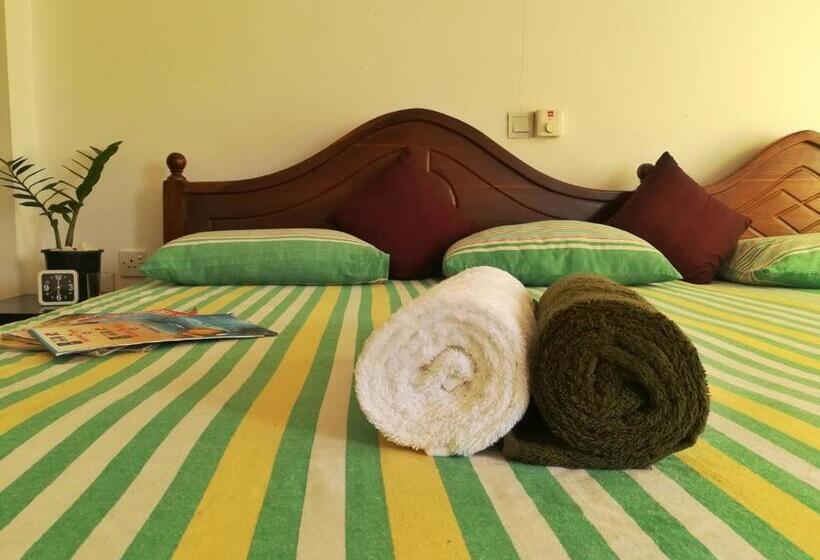 Quarto Triplo Economy, Sera Villa