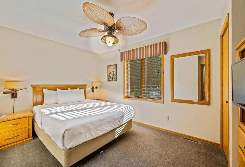 带2个卧室的别墅, Evergreen Hill Condominiums