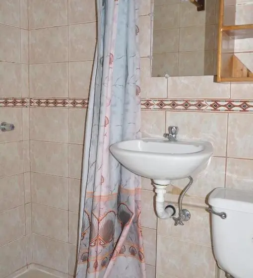 اتاق استاندارد یک نفره, A Welcome Break Hostal