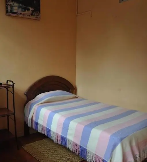 اتاق استاندارد یک نفره, A Welcome Break Hostal