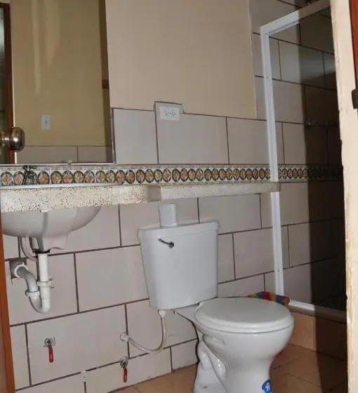 اتاق استاندارد چهار تخته, A Welcome Break Hostal