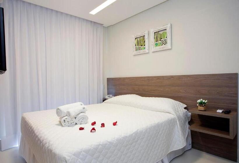 اتاق لوکس با بالکن, Pousada Gaúcha