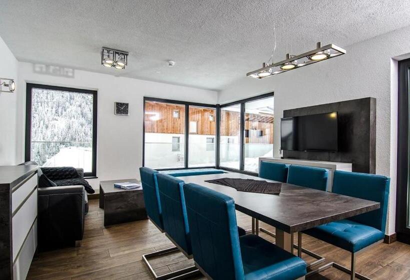 דירת חדר עם טרסה, Aparthotel Adrenalin