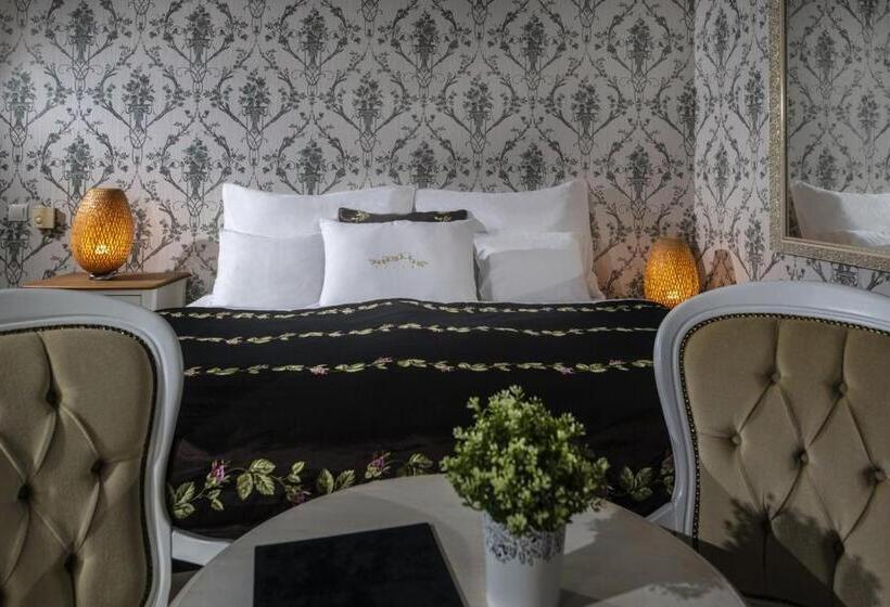 سوییت, Erla Villa