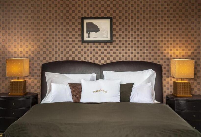 سوییت سوپریور, Erla Villa