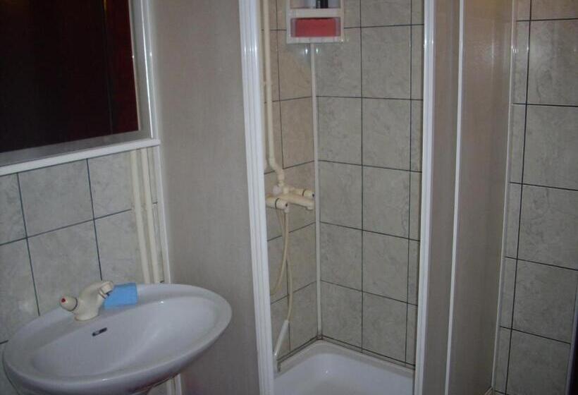 اتاق استاندارد با سرویس بهداشتی مشترک, Guest House Nada