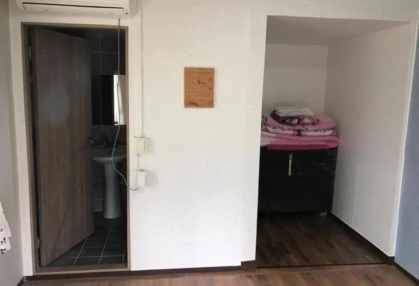 اتاق خانوادگی, Guesthouse Nabiya