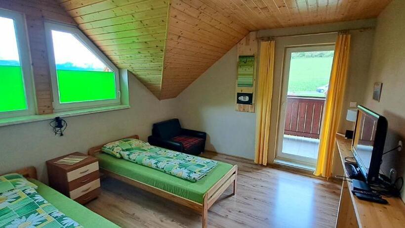 Chambre Standard avec Balcon, Ubytovanie U Huberta