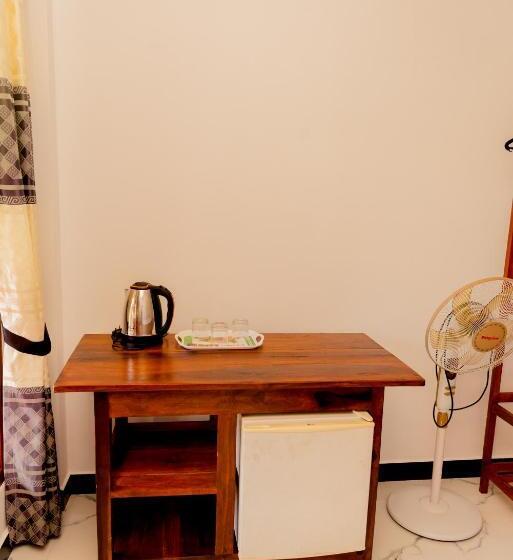 Economy Triple Room, Samiru Guest Inn Ella