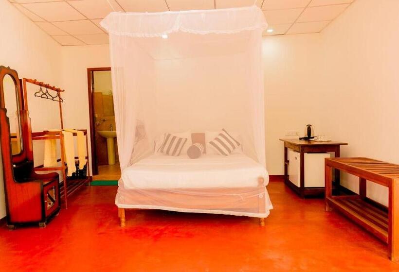 اتاق اکونومی, Samiru Guest Inn Ella