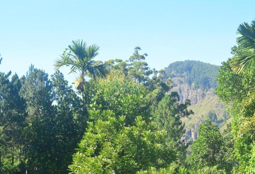 اتاق استاندارد سه نفره, Samiru Guest Inn Ella