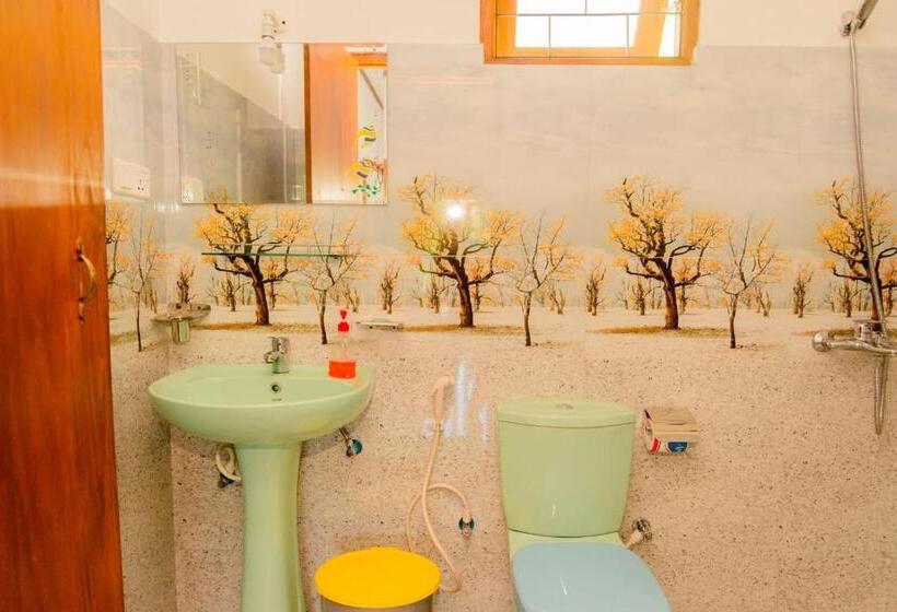 اتاق استاندارد سه نفره, Samiru Guest Inn Ella