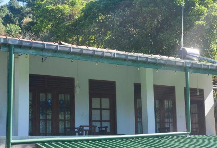 اتاق استاندارد سه نفره, Samiru Guest Inn Ella