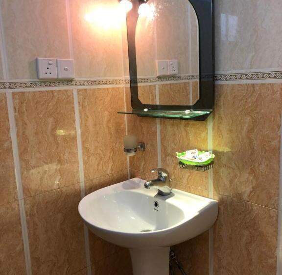 高级大房间, Tiny Royal Palace