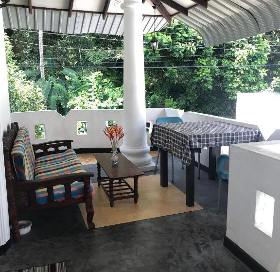 尊贵房, Tiny Royal Palace