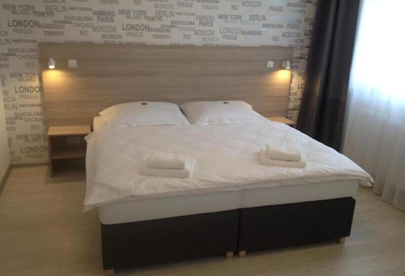 Номер Стандарт, Pension Phoenix