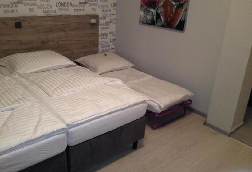 Номер Стандарт, Pension Phoenix