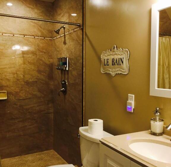 اتاق استاندارد با تخت بزرگ, New Haven Inn