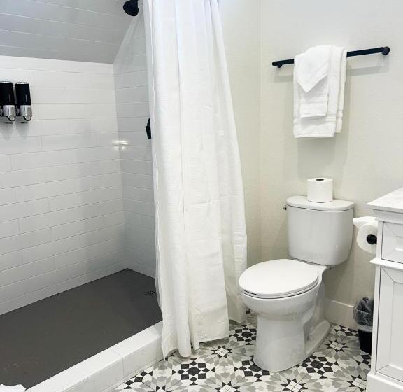 キングサイズベッドのデラックススイート, New Haven Inn