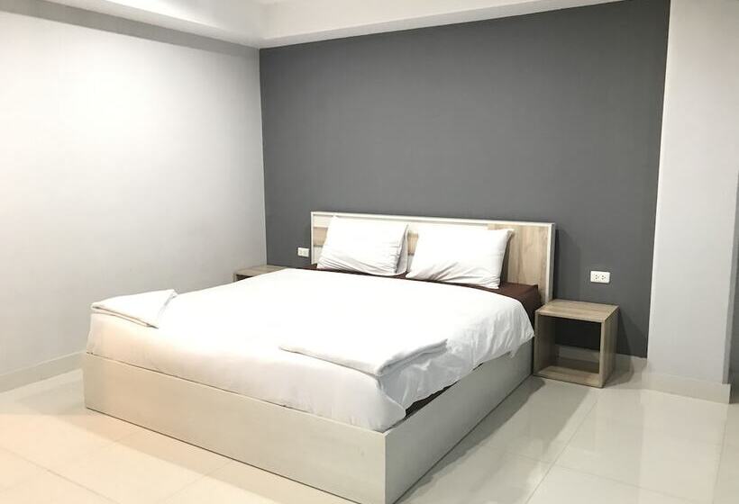 수피리어 스튜디오, Ploen Ploen Residence