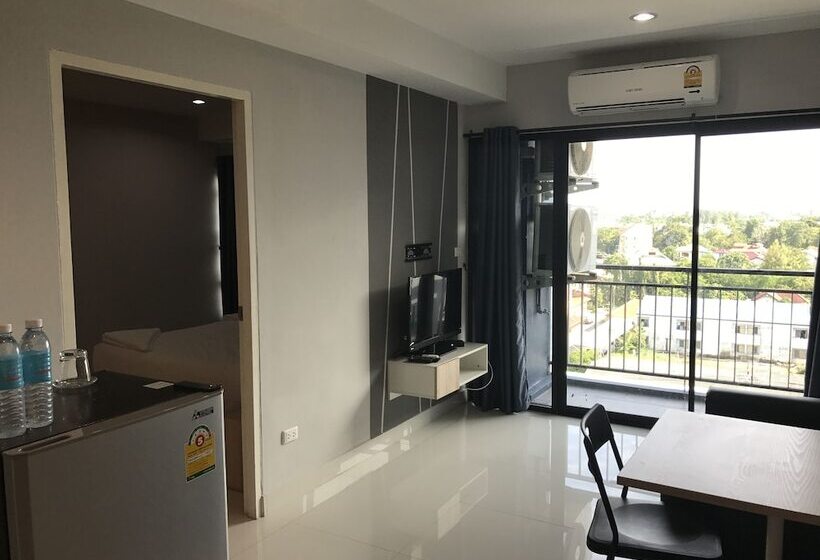 스위트, Ploen Ploen Residence