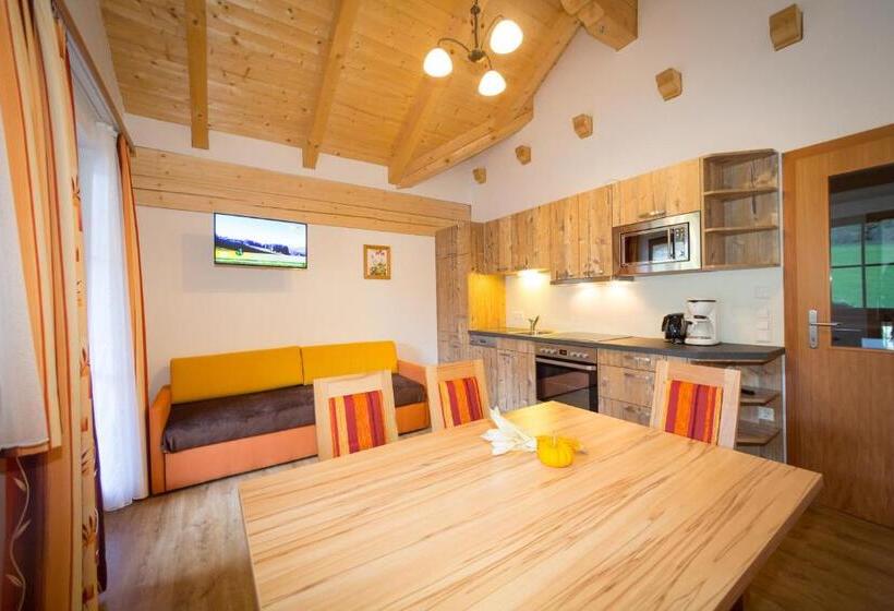 1 Sovrums Lägenhet, Rojerhof