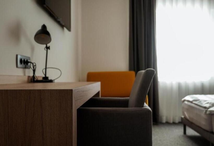 اتاق استاندارد, Guest House Tri Zvezde