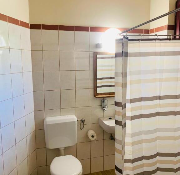 اتاق لوکس, Harmónia Vendégház