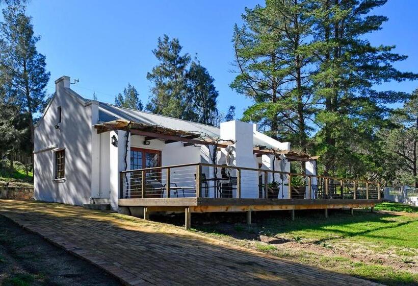 کلبه ییلاقی, Topiary Wine Estate & Cottages