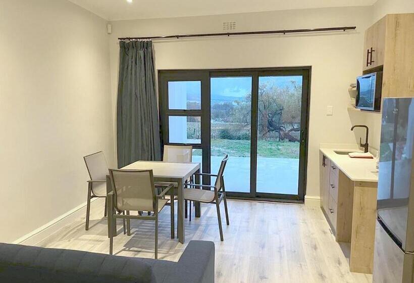 اتاق لوکس, Topiary Wine Estate & Cottages