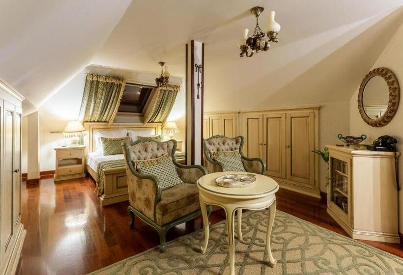 إستوديو قياسى, Conacul Malul Alb