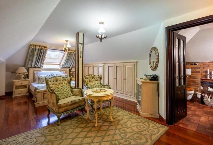 إستوديو قياسى, Conacul Malul Alb