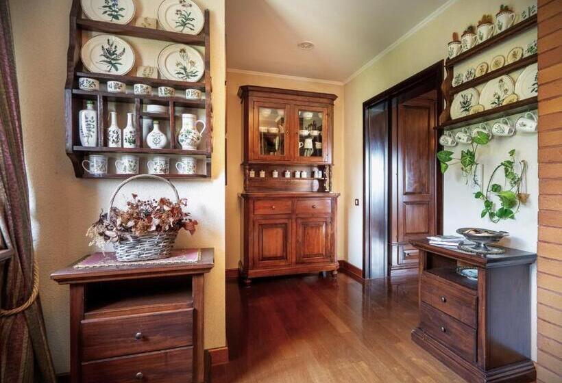 شقة غرفة واحدة مزودة بتراس, Conacul Malul Alb