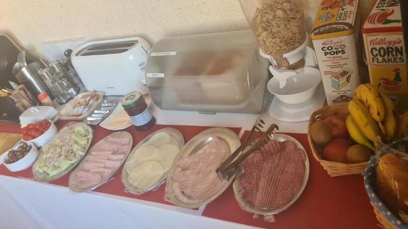 اتاق استاندارد با سرویس بهداشتی مشترک, D Ambrogio Guest House